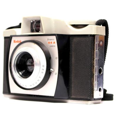 Máquina fotográfica compacta analógica vintage Kodak Brownie 44A (1959-65)