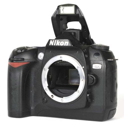 Máquina fotográfica Digital SLR Nikon D70s (6.1mp) (OUTLET)