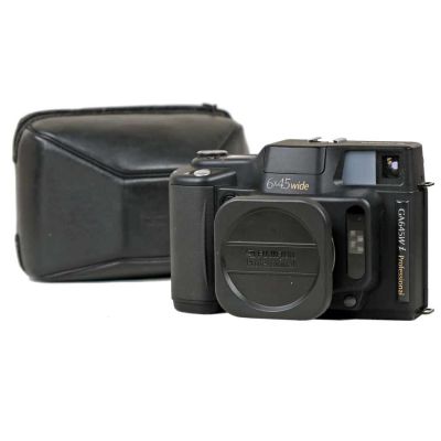 Máquina fotográfica 6x4.5 Fuji Fujifilm GA645Wi Professional (1997)