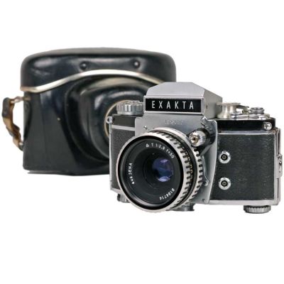 Máquina fotográfica SLR Ihagee Exakta Varex IIb + Carl Zeiss Tessar 50mm f2.8 'Zebra' (1963-7) (Exakta)