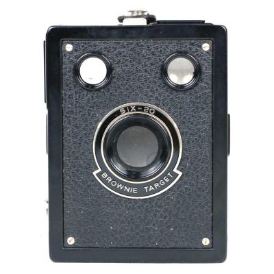 Máquina fotográfica 6x9 Kodak Six-20 Brownie Target (1941-6)