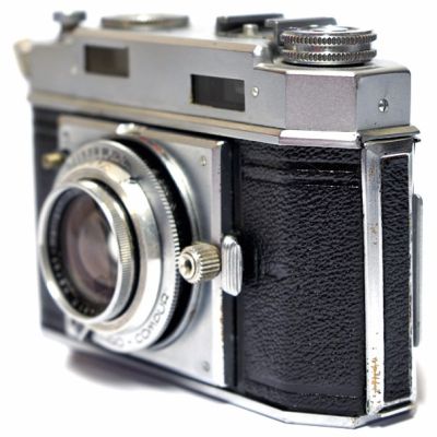 Máquina fotográfica rangefinder Agfa Karat 36 v1 + Rodenstock Karat-Heligon 50mm f2 (1959)