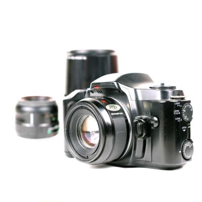 Máquina fotográfica SLR Olympus OM 101 + PF 35-70/3.5-4.5 + 50/2 + 70-210/3.5-4.5 (1988) (OM-88)