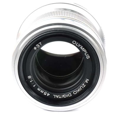 Objetiva grande angular Olympus M. Zuiko Digital 17mm f1.8 