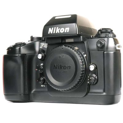 Máquina fotográfica SLR Nikon F4 (1988-96) 