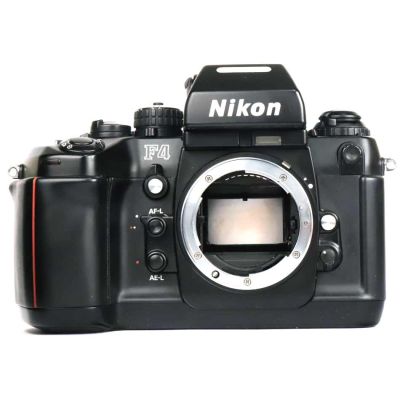 Máquina fotográfica SLR Nikon F4 (1988-96) 
