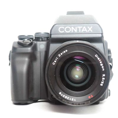 Máquina fotográfica 6x4.5 SLR Contax 645 + Distagon 55mm f3.5 (1999-2005) (C645)