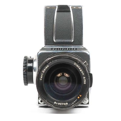 Máquina fotográfica 6x6 SLR Hasselblad 500CM + Carl Zeiss Distagon CF 50mm f4 (1970-94) (V)